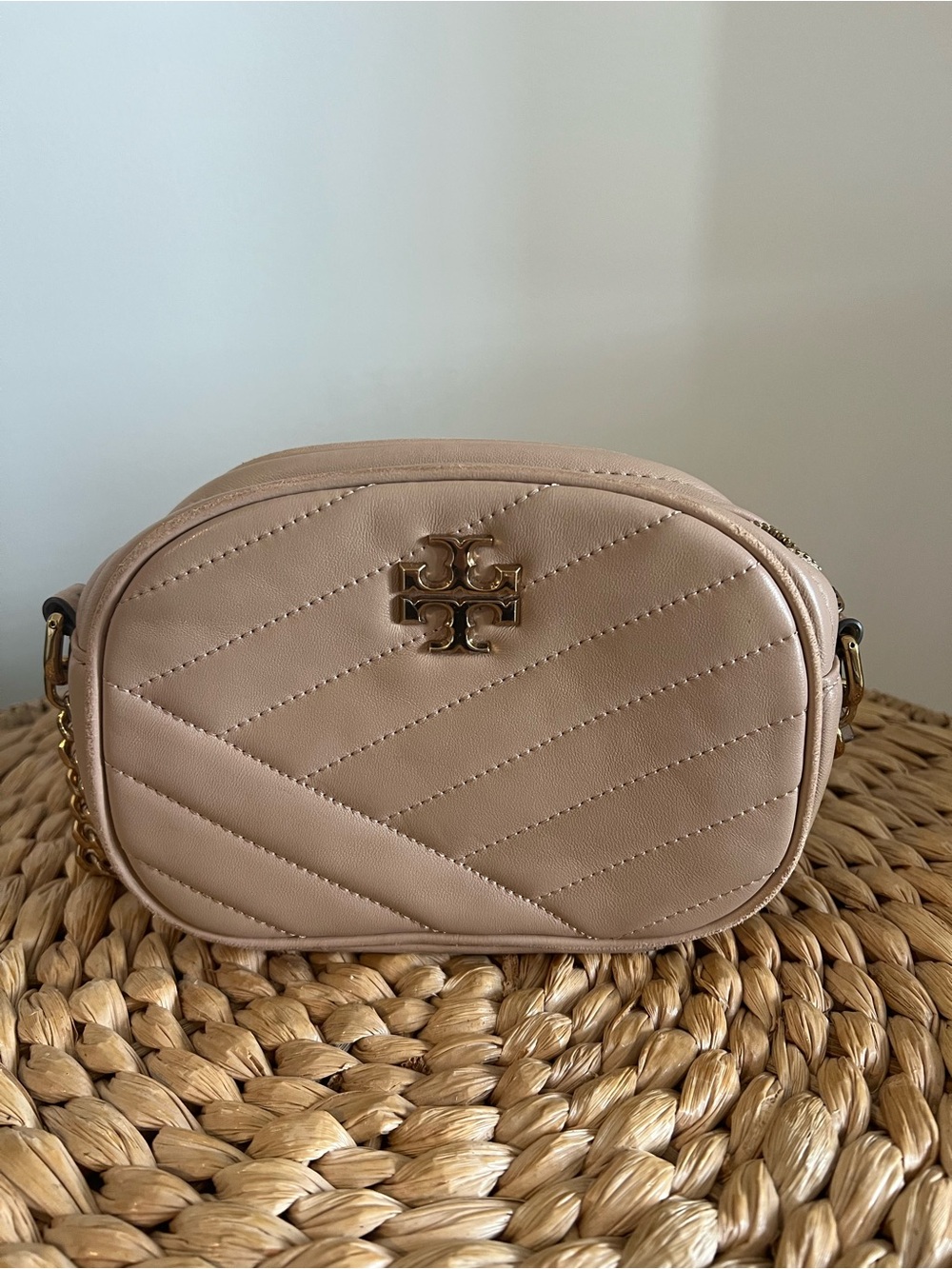 Tory Burch Quilted Camera Crossbody Bag - Nude